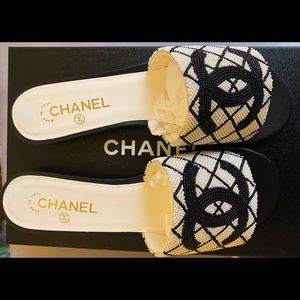 White Pearl Chanel Slides BNIB size 41